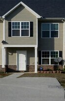 2274 Bigwood Trail, Unit 4 in Atlanta, GA - Building Photo