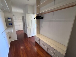 2528 N San Miguel Dr in Orange, CA - Building Photo - Building Photo