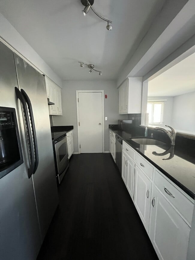 property at 183 Livingston Pl