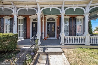 136 Gay St in Phoenixville, PA - Foto de edificio - Building Photo