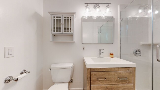10874 National Blvd, Unit NONE in Los Angeles, CA - Building Photo - Building Photo