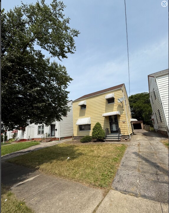 10317 Avon Ave in Cleveland, OH - Building Photo