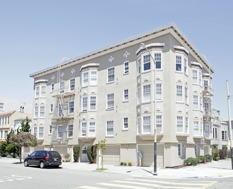 2200 North Point St in San Francisco, CA - Building Photo