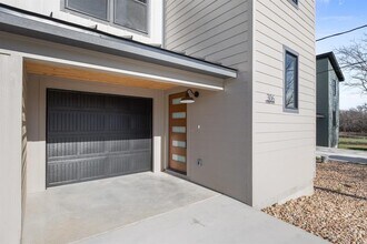 306 Ave P in Marble Falls, TX - Building Photo - Building Photo