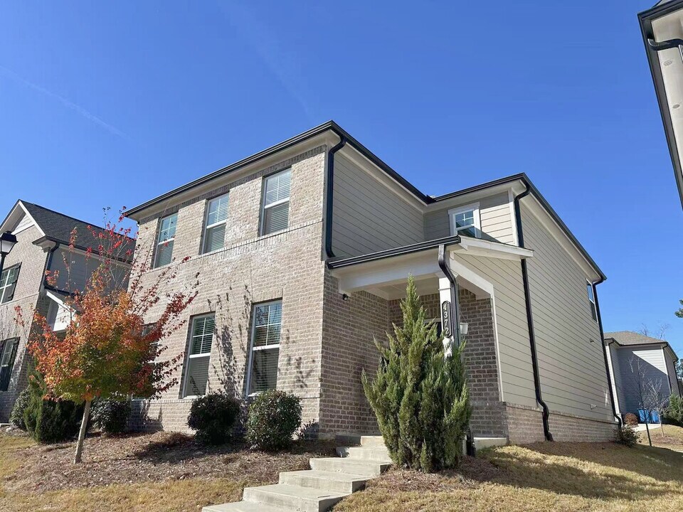 4372 Grosbeak Dr in Hoschton, GA - Foto de edificio