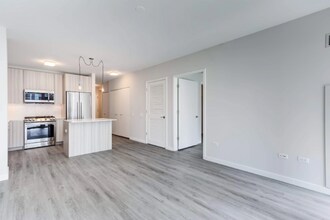 345 East South Water Street in Chicago, IL - Foto de edificio - Building Photo