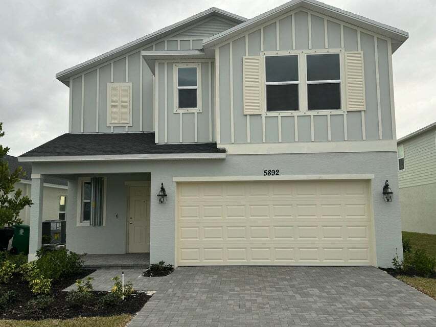 5892 NW Sweetwood Dr in Port St. Lucie, FL - Building Photo