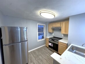 306 Dehart Ave in Endicott, NY - Building Photo - Building Photo