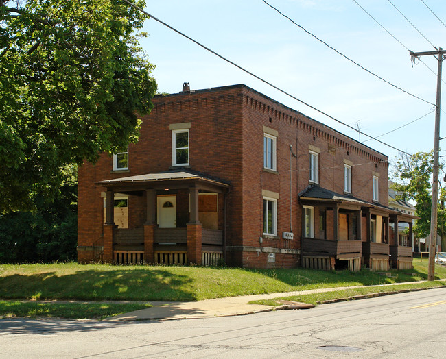 1805 Oakhill Ave in Youngstown, OH - Building Photo - Building Photo