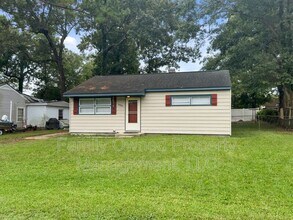 5805 Chaucer Dr in Hanahan, SC - Building Photo - Building Photo