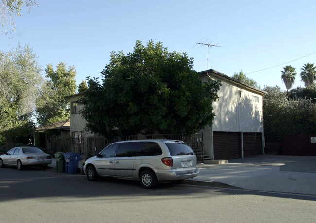 14156 Tiara St in Van Nuys, CA - Building Photo - Building Photo