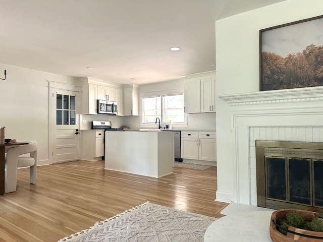 425 Hilderbrand Dr in Atlanta, GA - Building Photo - Building Photo