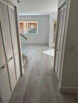 6235 SW Kendale Lakes Cir, Unit Paseo Real Condominium in Miami, FL - Building Photo
