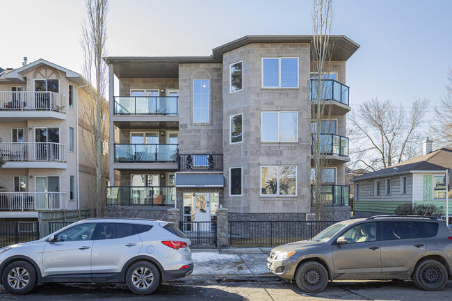 209 17 Av NE in Calgary, AB - Building Photo - Building Photo