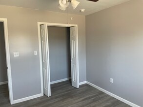 2407-2407 Sycamore St in Columbus, IN - Foto de edificio - Building Photo