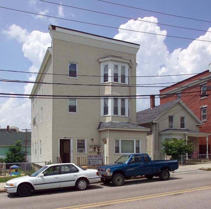 78-88 Rathbun in Woonsocket, RI - Foto de edificio