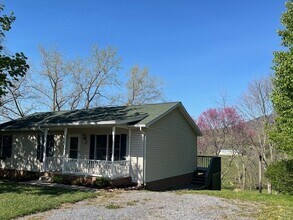 5908 W Donnagail Dr in Penn Laird, VA - Building Photo - Building Photo