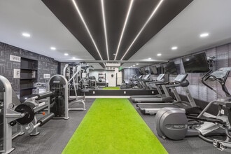 Flora Park in Baltimore, MD - Foto de edificio - Building Photo