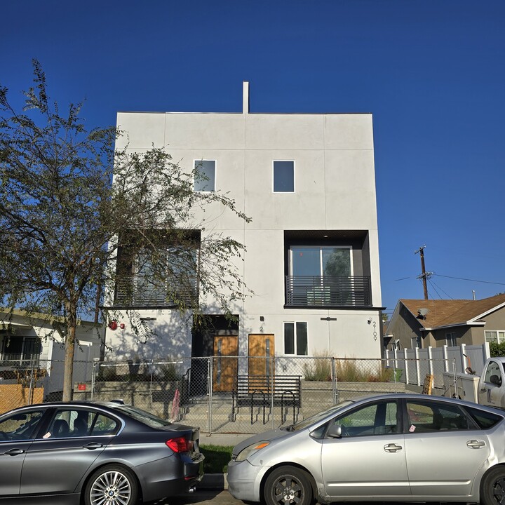 2109 S West View St, Unit 2109 in Los Angeles, CA - Building Photo