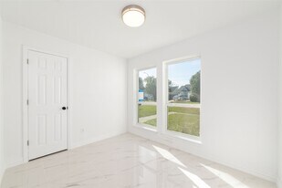 2707 Ashford Trail Dr in Houston, TX - Building Photo