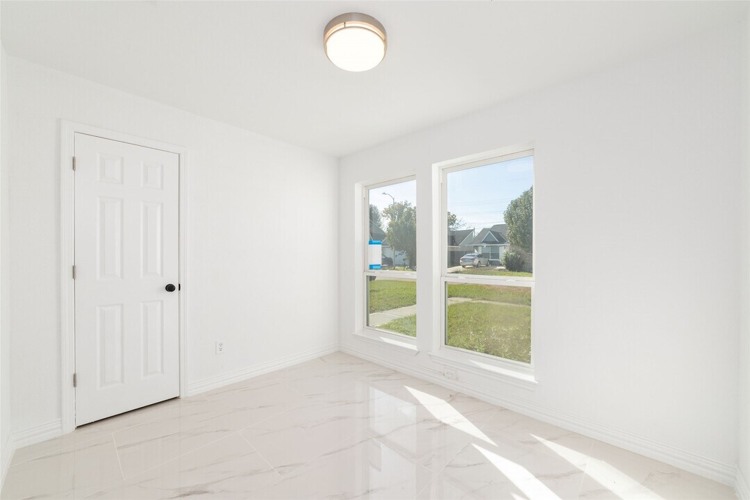 2707 Ashford Trail Dr in Houston, TX - Building Photo