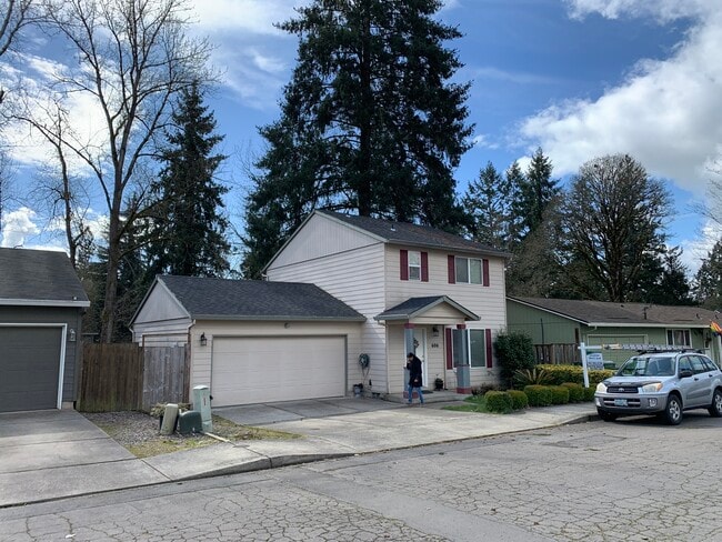 property at 606 W Sheridan St