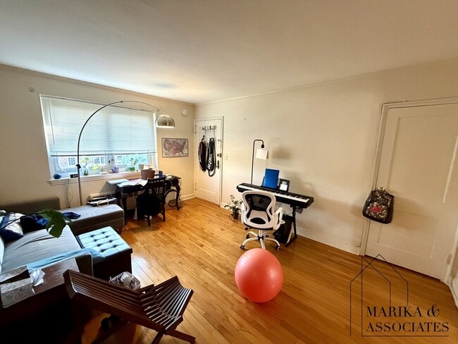 30 St Paul St in Brookline, MA - Building Photo - Building Photo