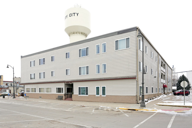 522 Story St in Story City, IA - Building Photo - Building Photo