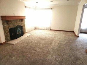6421 Lochmoor Dr in San Diego, CA - Building Photo - Building Photo