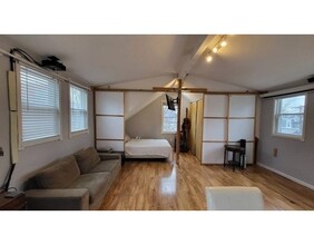 22 Hingham St-Unit -House in Cambridge, MA - Building Photo - Building Photo