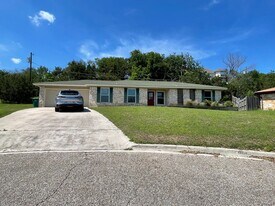 1605 Cedar Oaks Ln in Harker Heights, TX - Building Photo