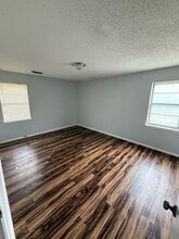 8204 Willowbrook Cir SE in Huntsville, AL - Building Photo - Building Photo