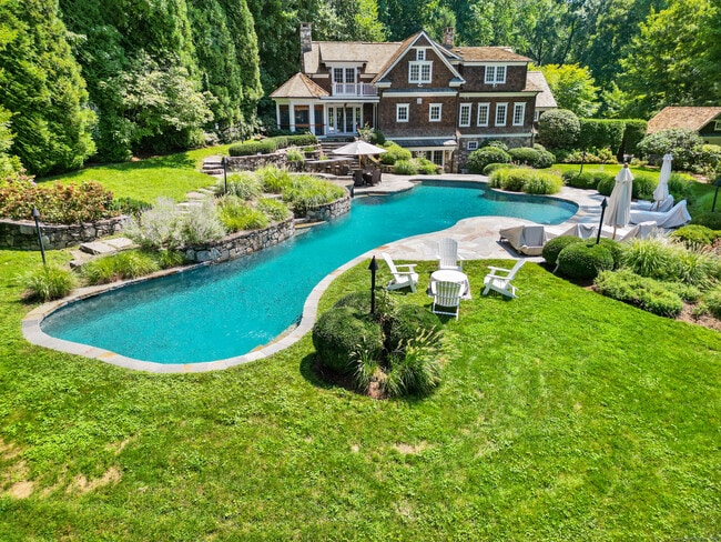 15 Catamount Rd in Westport, CT - Building Photo - Building Photo