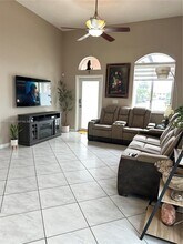 15318 SW 41st Terrace in Miami, FL - Building Photo - Building Photo