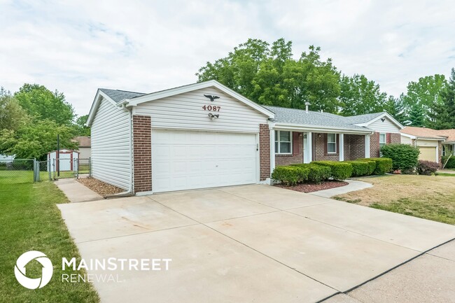 4087 Fox Island Dr in Florissant, MO - Building Photo - Building Photo