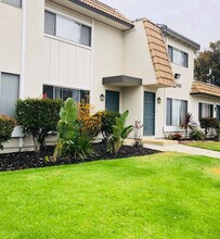 Westerly Shores in Oxnard, CA - Foto de edificio - Building Photo