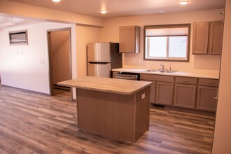2438 Tony Ct in Eau Claire, WI - Building Photo - Building Photo