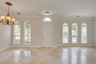 81 Via Poinciana St in Boca Raton, FL - Foto de edificio - Building Photo