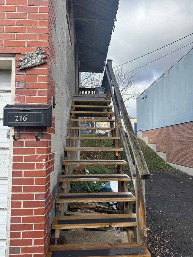 216 S Walnut Pl in Cumberland, MD - Building Photo - Building Photo
