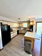 69 Northwest Dr in Plainville, CT - Building Photo - Building Photo