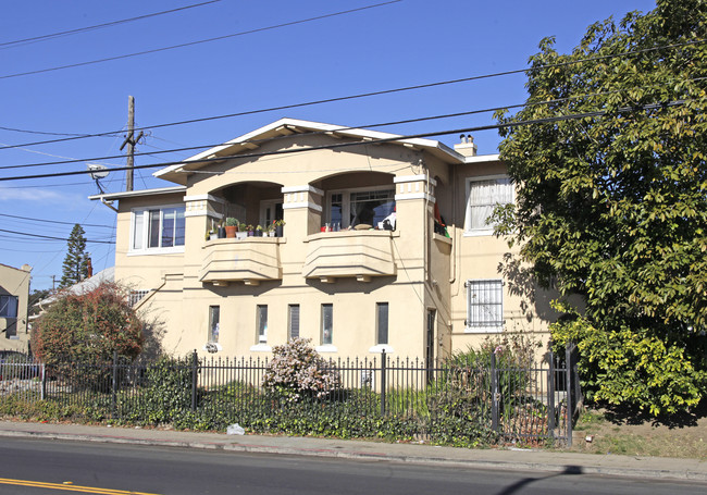 1910-1914 51st Ave in Oakland, CA - Building Photo - Building Photo