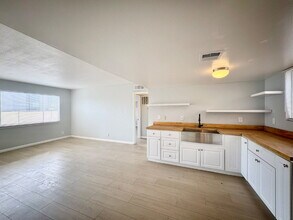 922 N 1st St in Las Vegas, NV - Building Photo - Building Photo