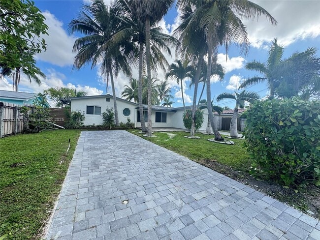 1709 SW 5th Pl in Fort Lauderdale, FL - Building Photo - Building Photo