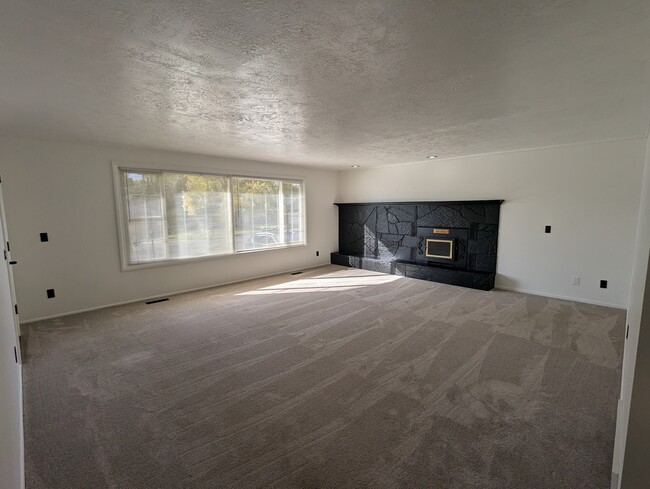 2820 N 450 E in Ogden, UT - Foto de edificio - Building Photo