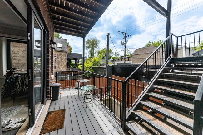 1638 N Sedgwick St, Unit 2 in Chicago, IL - Building Photo - Building Photo