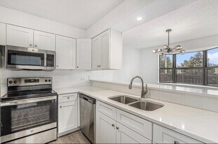 8156 Washington St in Denver, CO - Building Photo