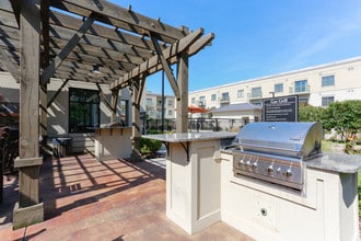 SouthPark Morrison in Charlotte, NC - Foto de edificio - Building Photo