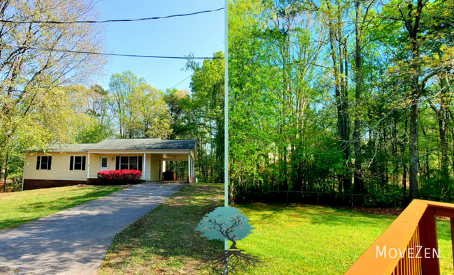 property at 108 Greenleaf Ct