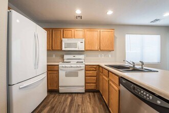 10340 Montana Mountain St in Las Vegas, NV - Building Photo - Building Photo