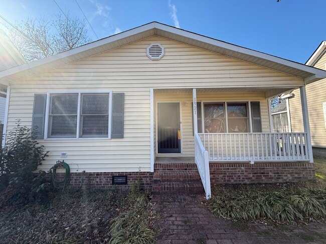 1921 Bradford St in Greensboro, NC - Building Photo - Building Photo